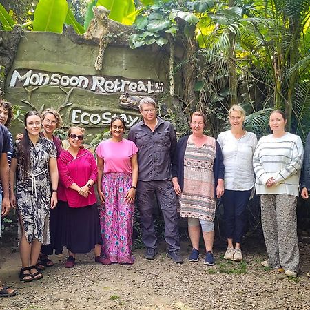 Monsoon Retreats Ecostay- Treehouse Thekkady Extérieur photo
